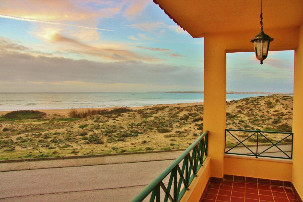 Supertubos Beach Hostel Peniche Habitación foto